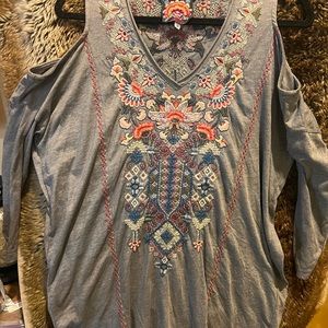 Johnny Was Nindi Coldshoulder Gray Embroidered Top